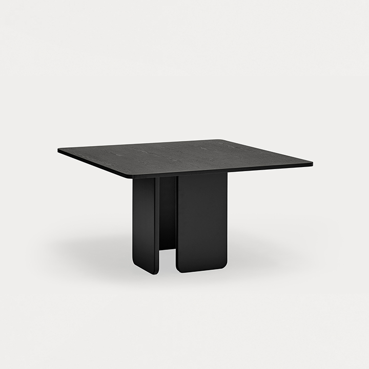 Table Arq carrée bois noir 137×137- Teulat